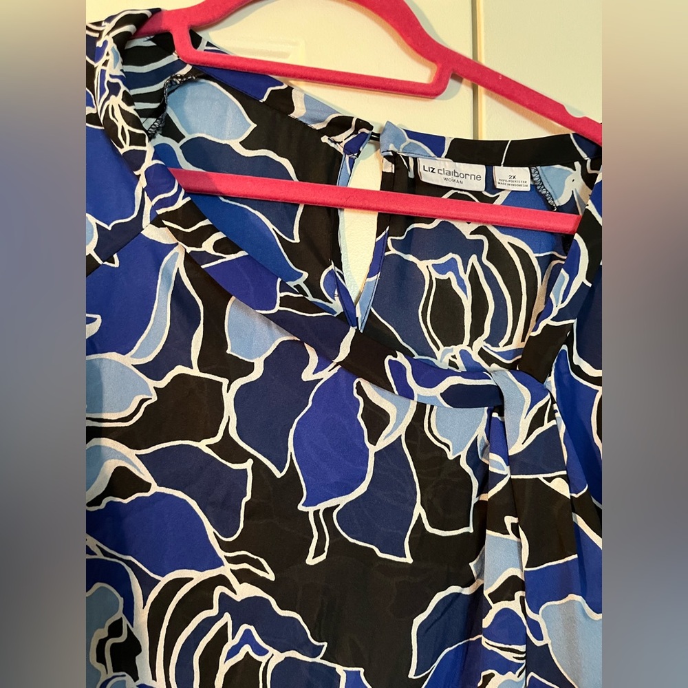 Liz Claiborne Floral Blue Women's Top - Picture 4 of 8